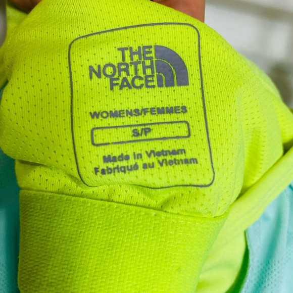 North Face Athletic Tank Top Women’ Size S/P Support Built in Bra Gym - Picture 6 of 6